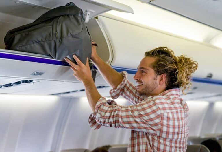 Darf Man Im Flugzeug Groß Machen www.rucksackversand.de